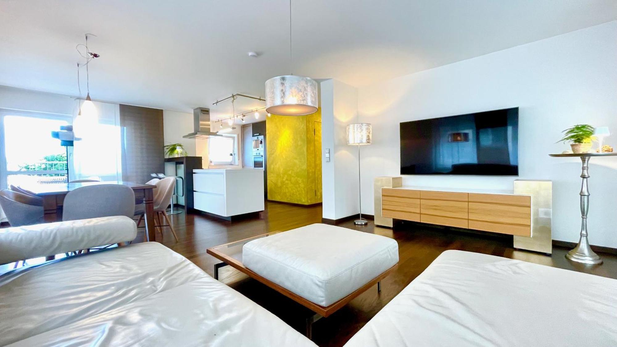 Ludwigshome Luxus - Zentral, Kostenloser Parkplatz, Terrasse لودفيغسبرغ المظهر الخارجي الصورة